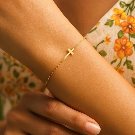 Elegantes Gold Kreuz Armband