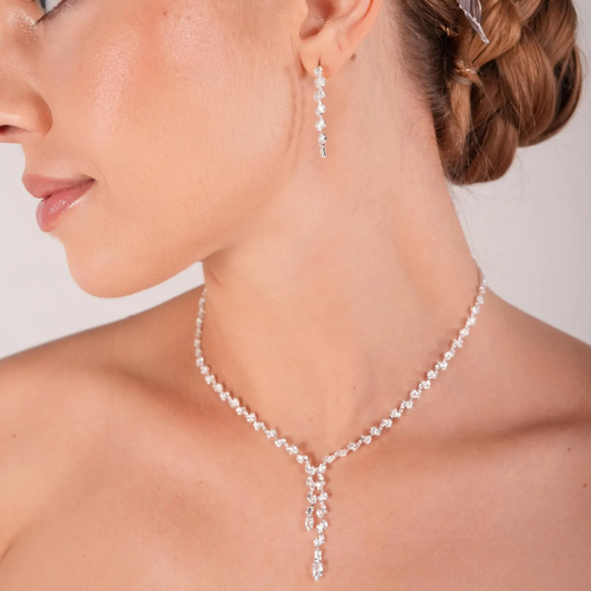 Elegantes Kristallhalsketten- und Ohrring-Set