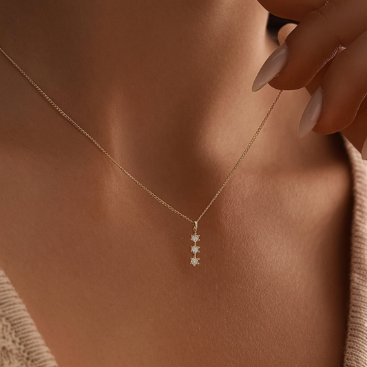 Funkelnde Kristallanhänger-Halskette